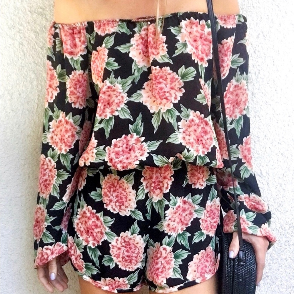 MuMu floral romper- size S